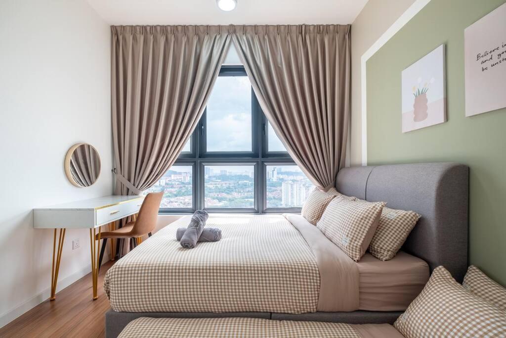 Picasso @ M Vertica 9pax 3br Near Sunway Velocity Pangsapuri