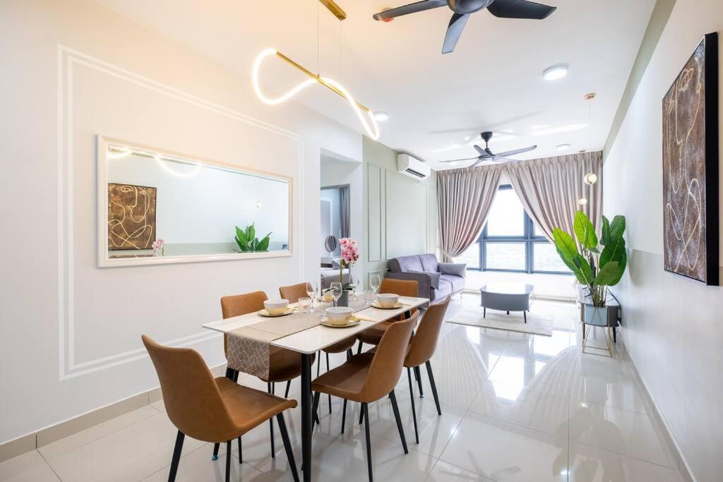Picasso @ M Vertica 9pax 3br Near Sunway Velocity * Kuala Lumpur