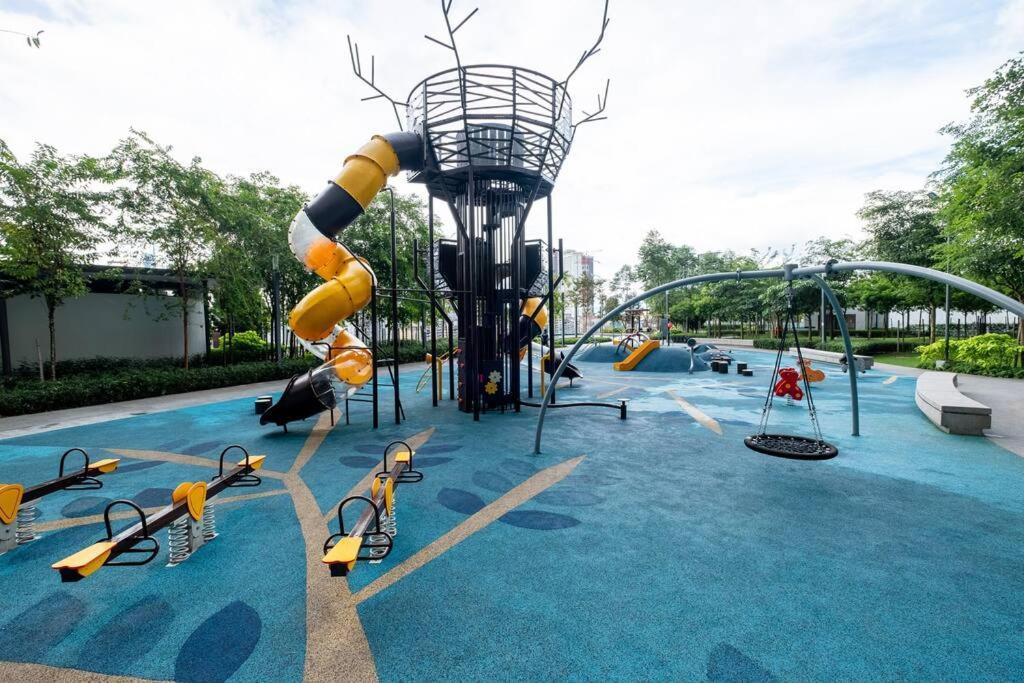 Picasso @ M Vertica 9pax 3br Near Sunway Velocity *