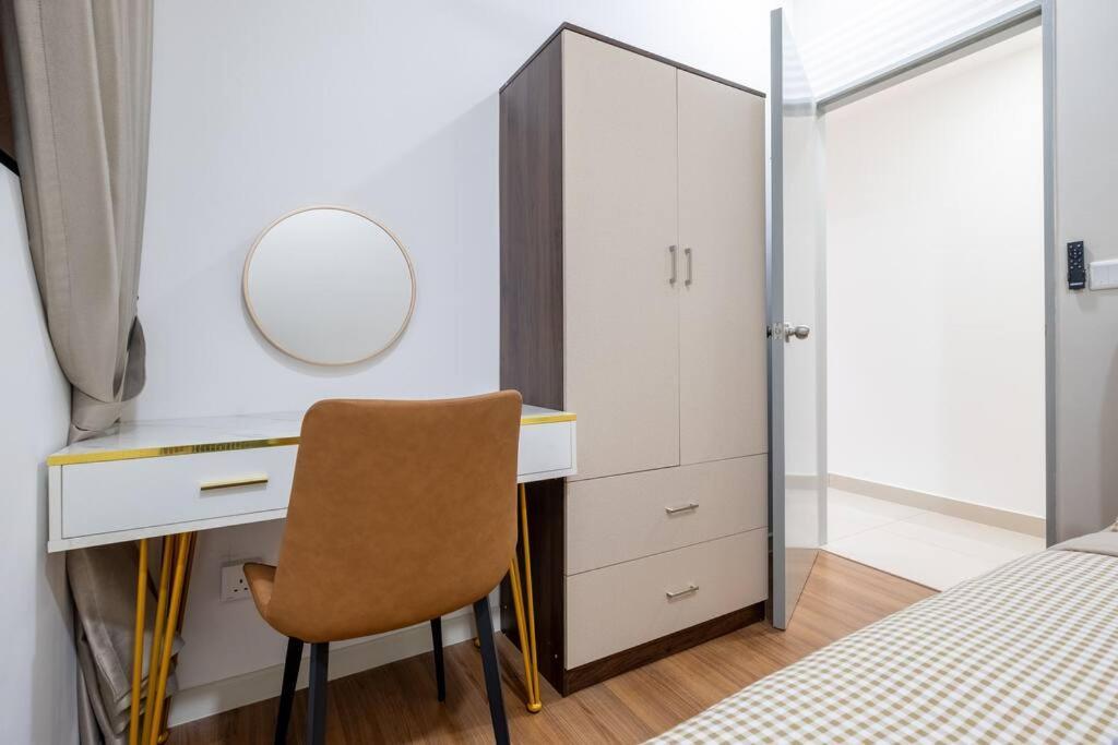Pangsapuri Picasso @ M Vertica 9pax 3br Near Sunway Velocity Kuala Lumpur