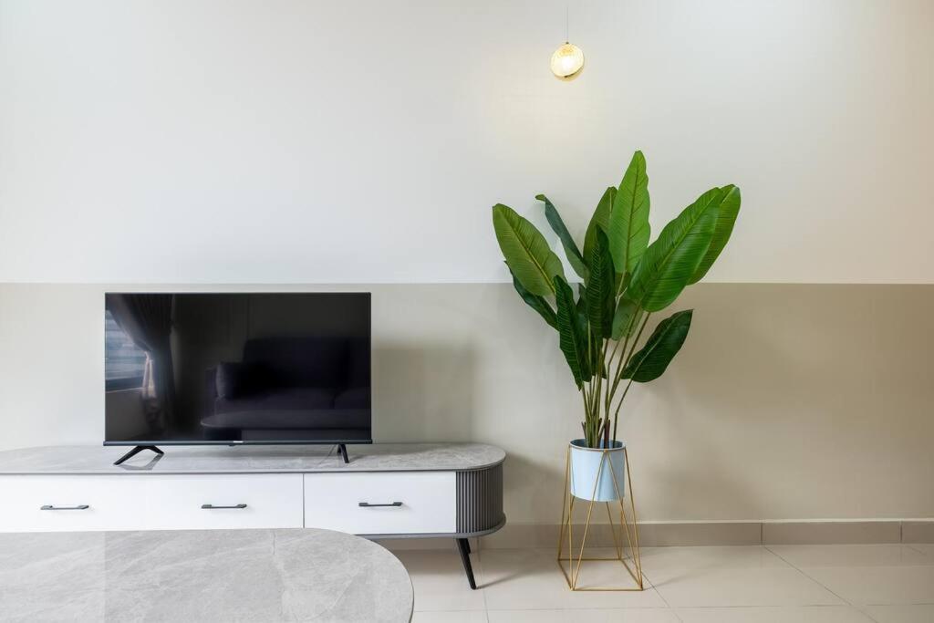 Picasso @ M Vertica 9pax 3br Near Sunway Velocity *