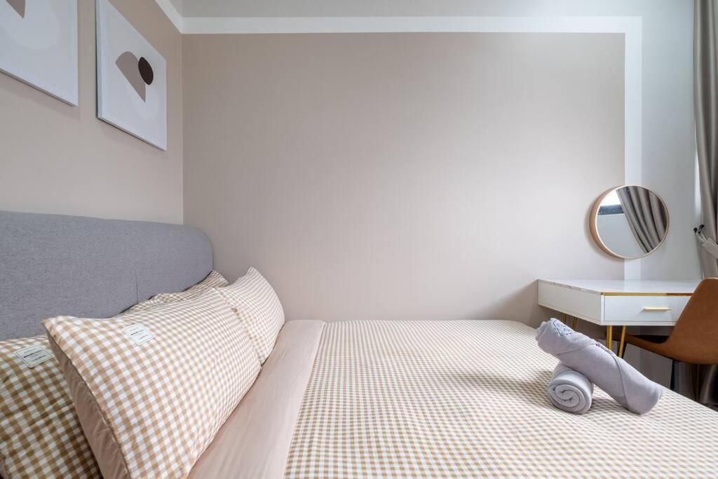 Picasso @ M Vertica 9pax 3br Near Sunway Velocity Pangsapuri *