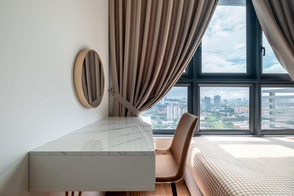 Picasso @ M Vertica 9pax 3br Near Sunway Velocity