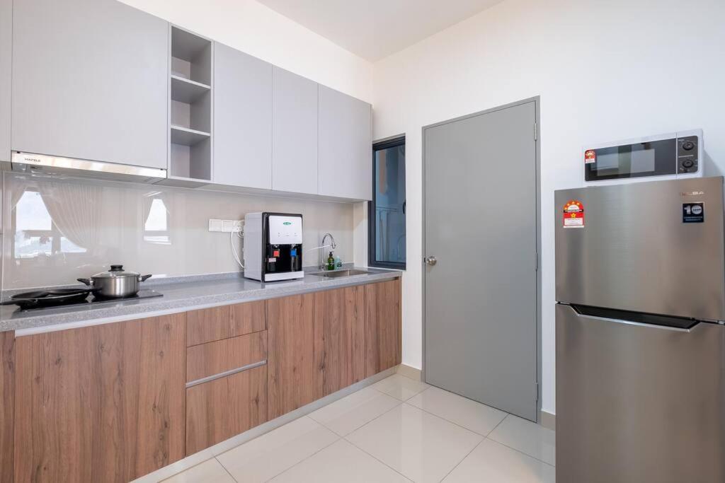 Picasso @ M Vertica 9pax 3br Near Sunway Velocity * Kuala Lumpur
