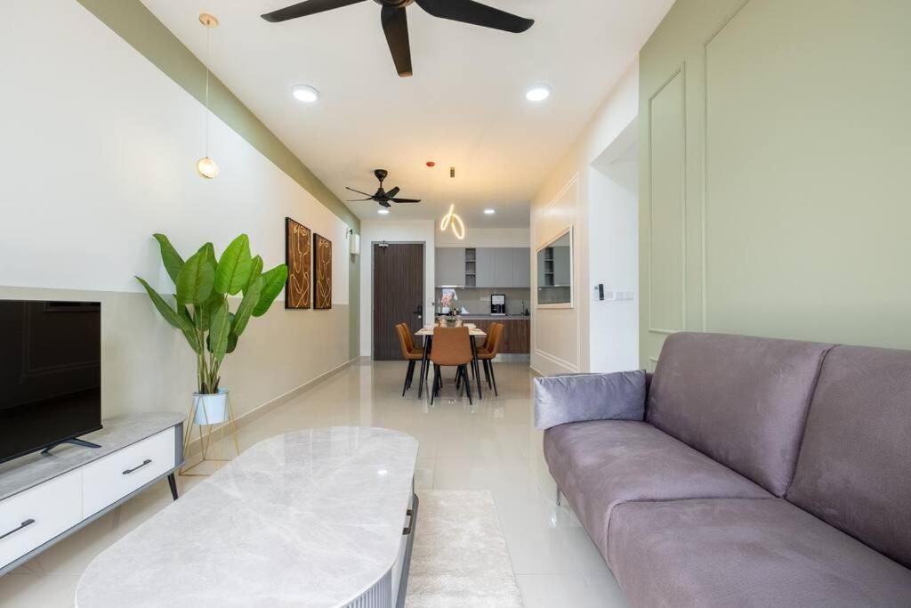 Picasso @ M Vertica 9pax 3br Near Sunway Velocity Pangsapuri Kuala Lumpur