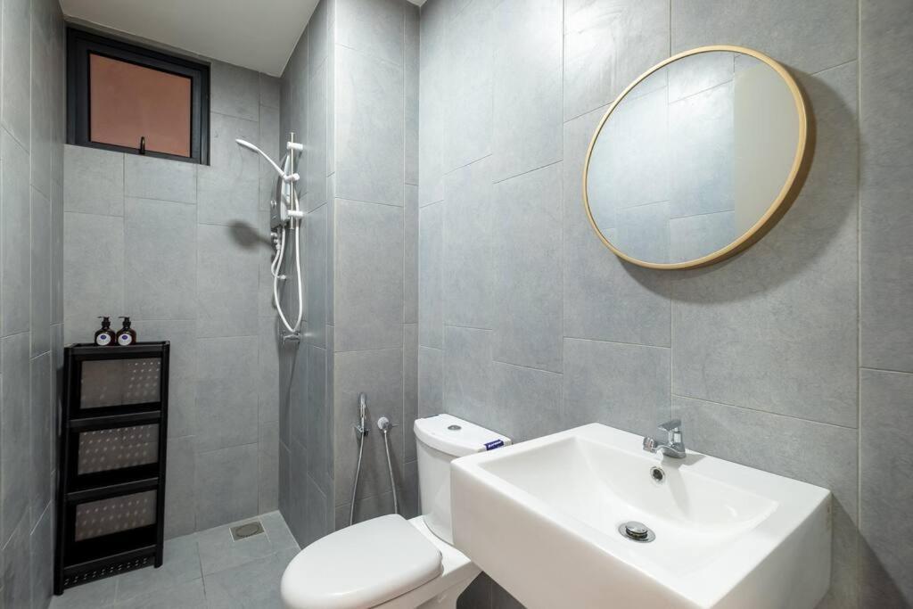 Picasso @ M Vertica 9pax 3br Near Sunway Velocity *