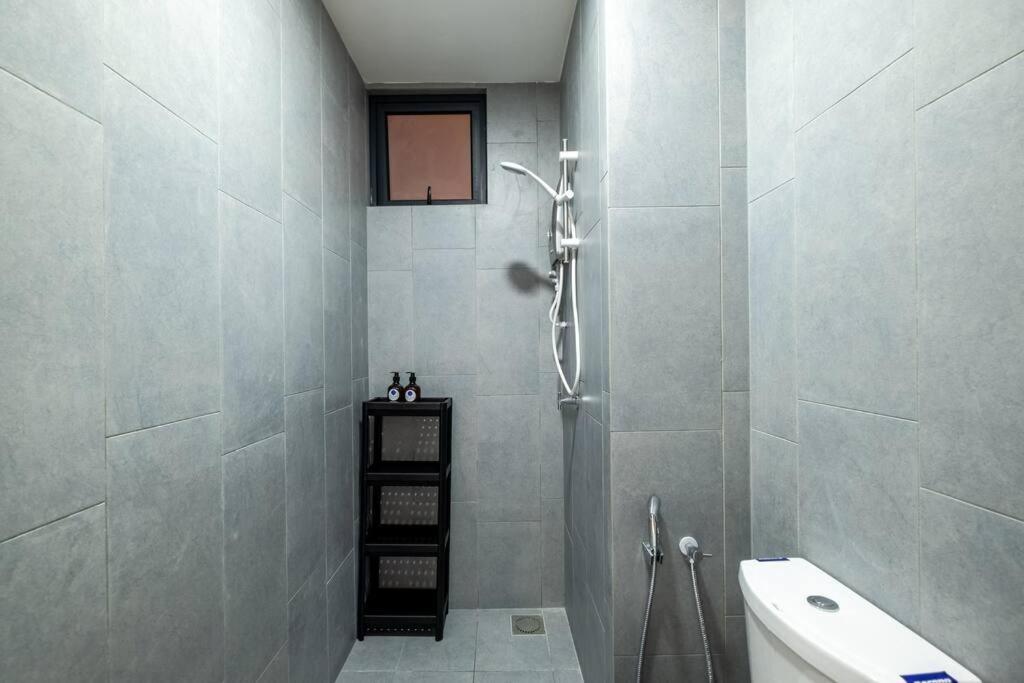 Picasso @ M Vertica 9pax 3br Near Sunway Velocity *